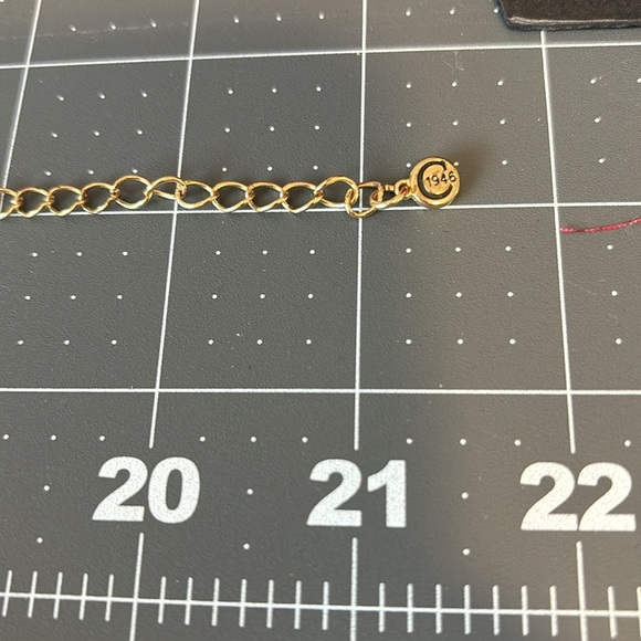 1946 brand Vintage necklace. Gold chain with Black and gold speckled beads. - Picture 5 of 5